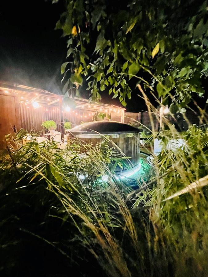 Domki I Apartamenty Caloroczne Koliber Władysławowo Esterno foto