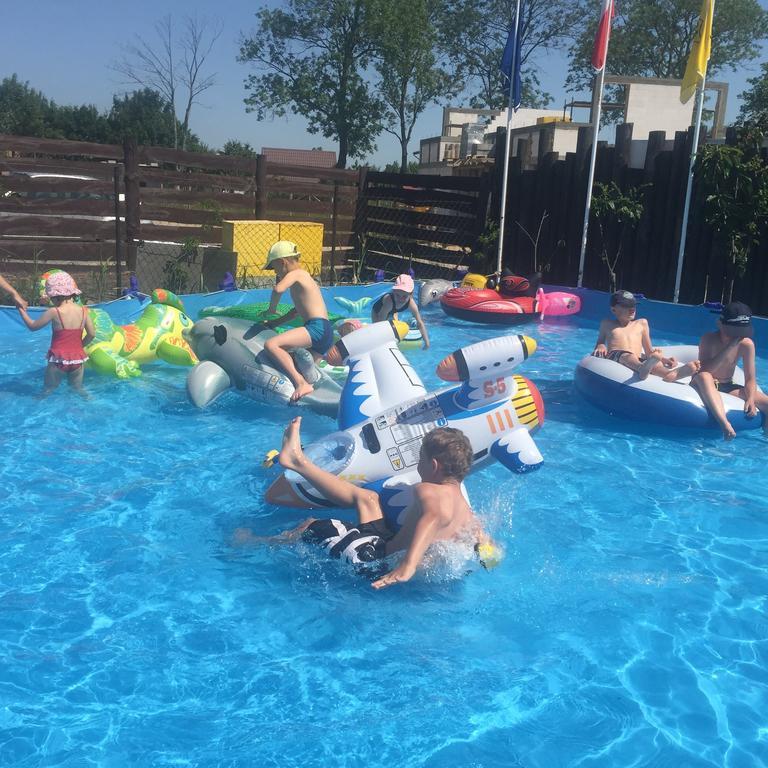 Domki I Apartamenty Caloroczne Koliber Władysławowo Esterno foto